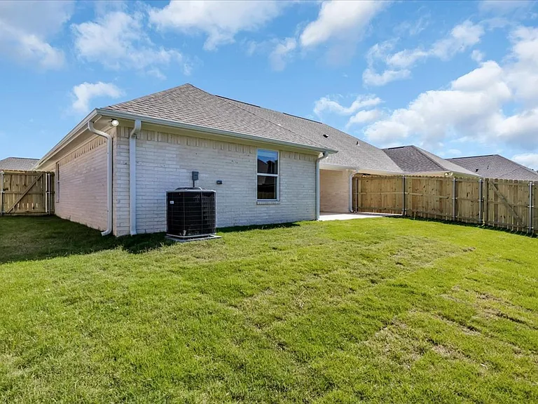 11500 Noble Young Blvd — Photo 26