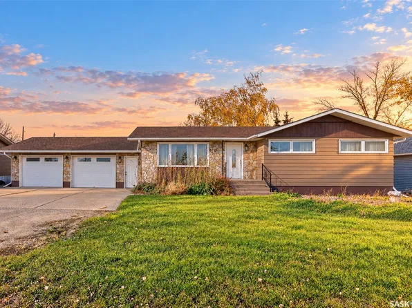 704 Norfolk Avenue, Chamberlain, SK S0G 0R0
