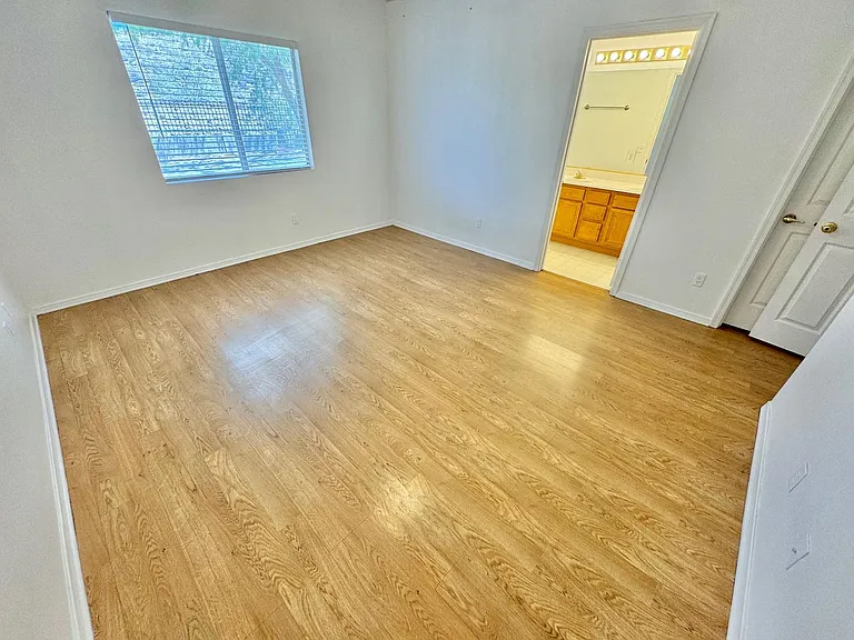 1396 Dragon Rock Dr — Photo 8