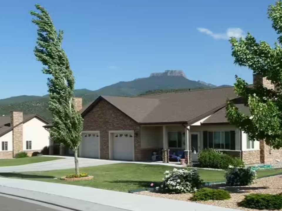 2nd image of 33 Legacy Ln