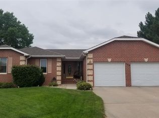 530 E 47th Street Pl, Kearney, NE 68847