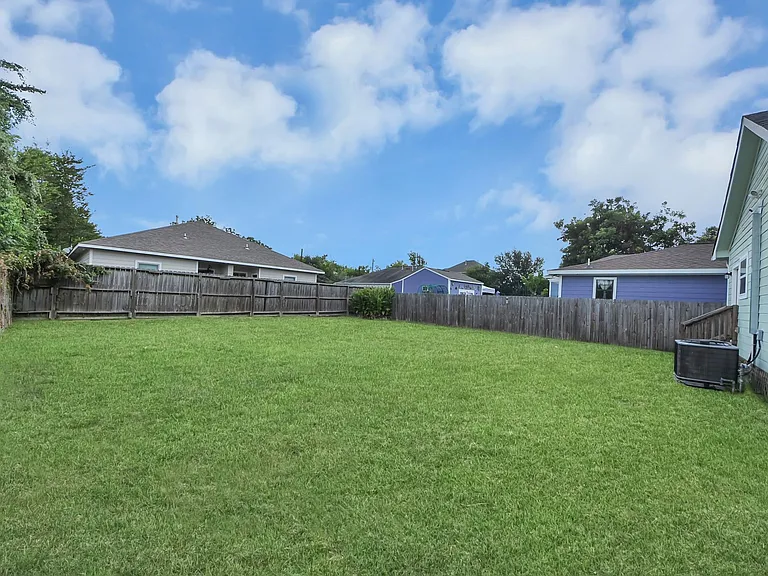 3703 Lila St — Photo 38