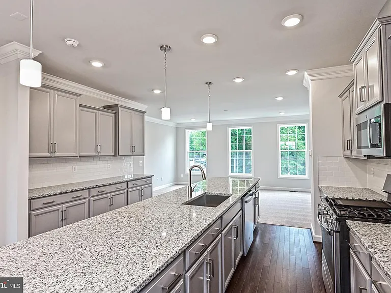 4404 Fair Lakes Ct — Photo 15
