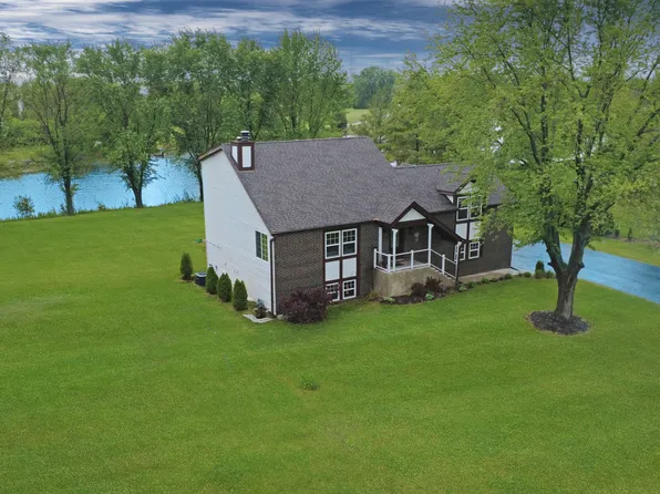 500 Muscovy Ln, Bloomingdale, IL 60108