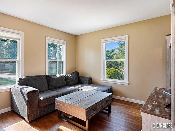 4th image of 2732 Brooklyn Ave SE
