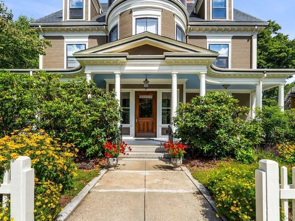 11 Revere St #6, Boston, MA 02130