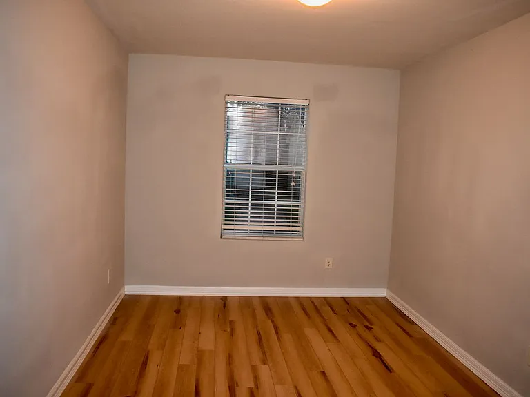 410 Laurel Sage Dr — Photo 11