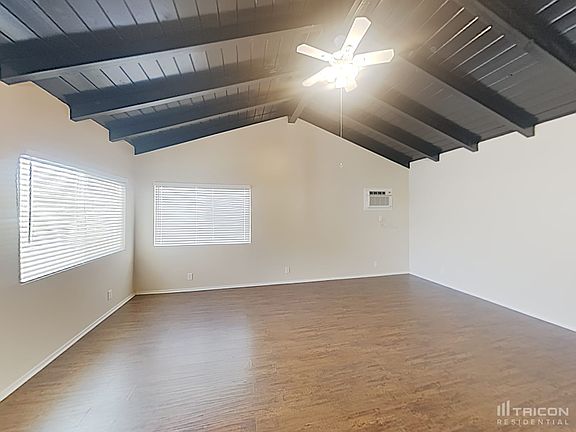 3rd image of 9547 Woodford St