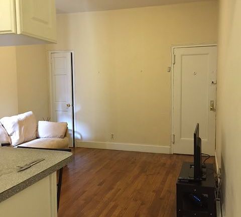 2nd image of 106 W 96th St APT 2C