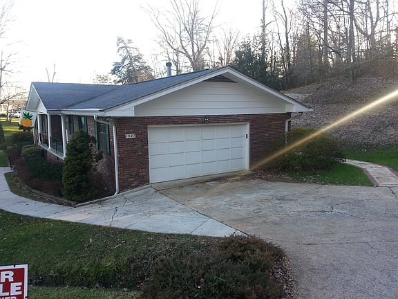 Driveway Entrance