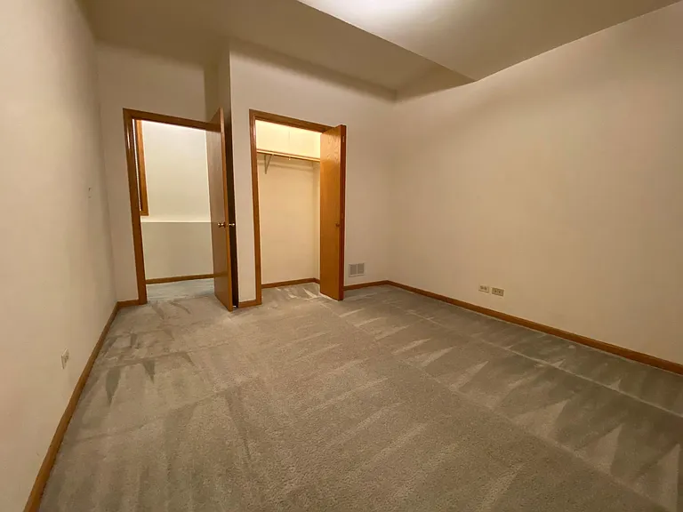 1741 W Nelson St #G — Photo 7