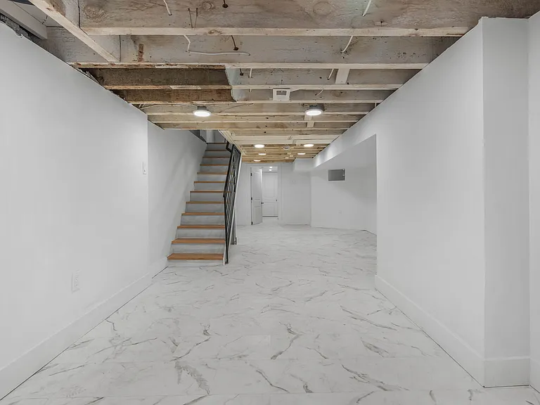 5118 Chancellor St — Photo 8