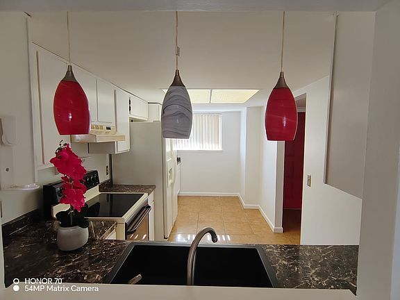 5th image of 6338 Newtown Cir APT B1