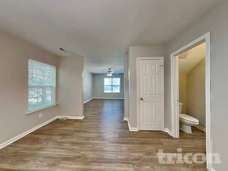 120 Honeywood Ave — Photo 5