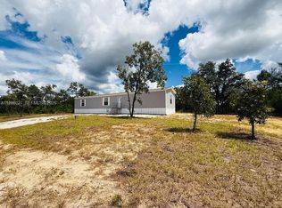 334 Oakcrest Dr, Interlachen, FL 32148