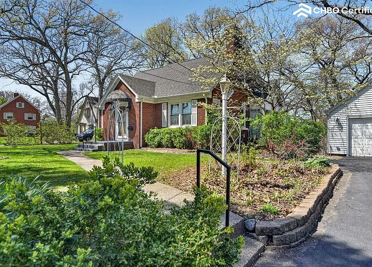 Springtime front garden