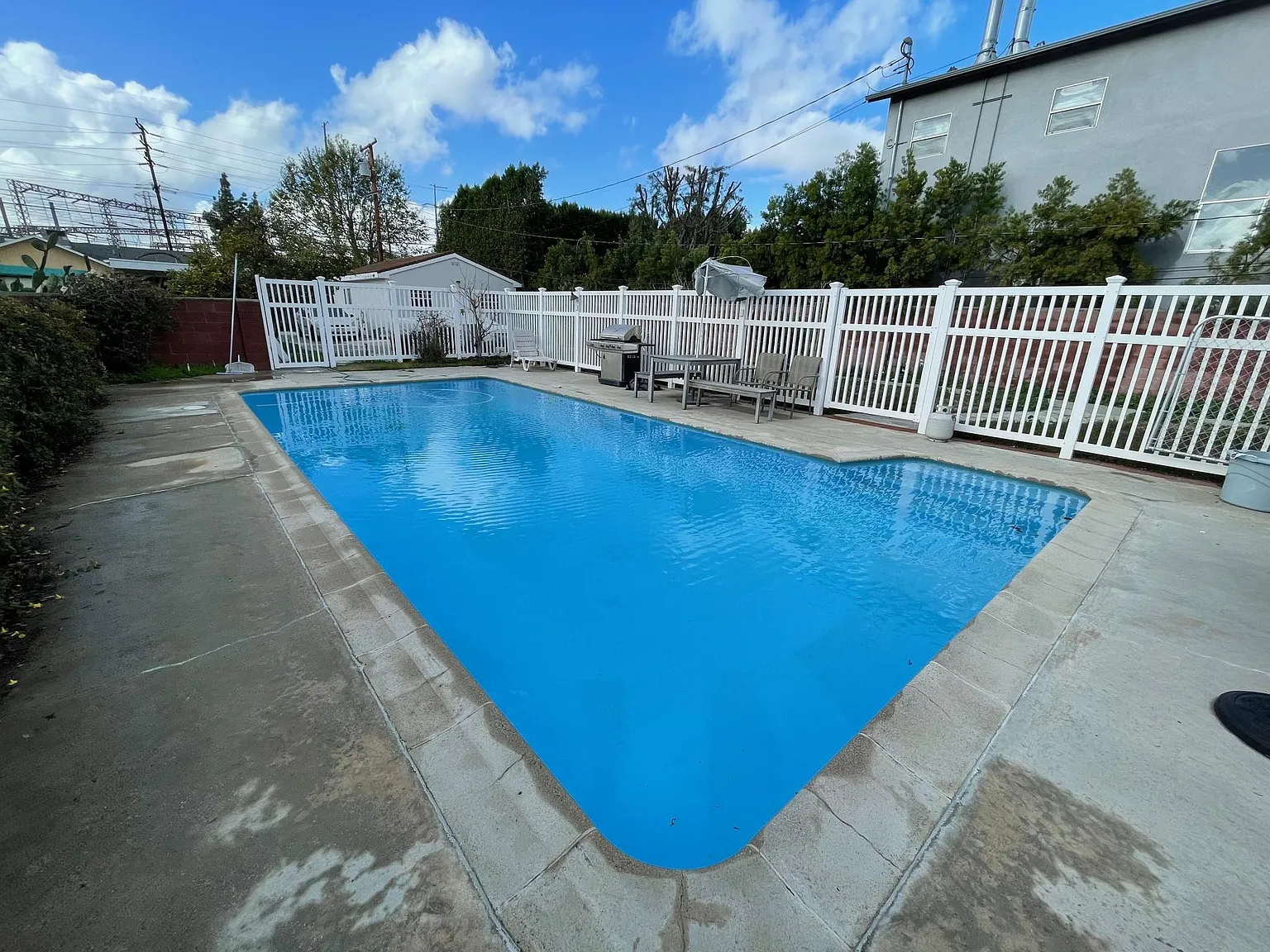 5 bed, 2044 sqft, $1,500 — Photo 4