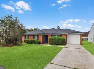 139 Little River Dr, Savannah, GA 31419