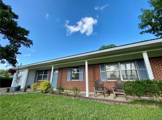 103 Holiday Blvd, Pineville, LA 71360