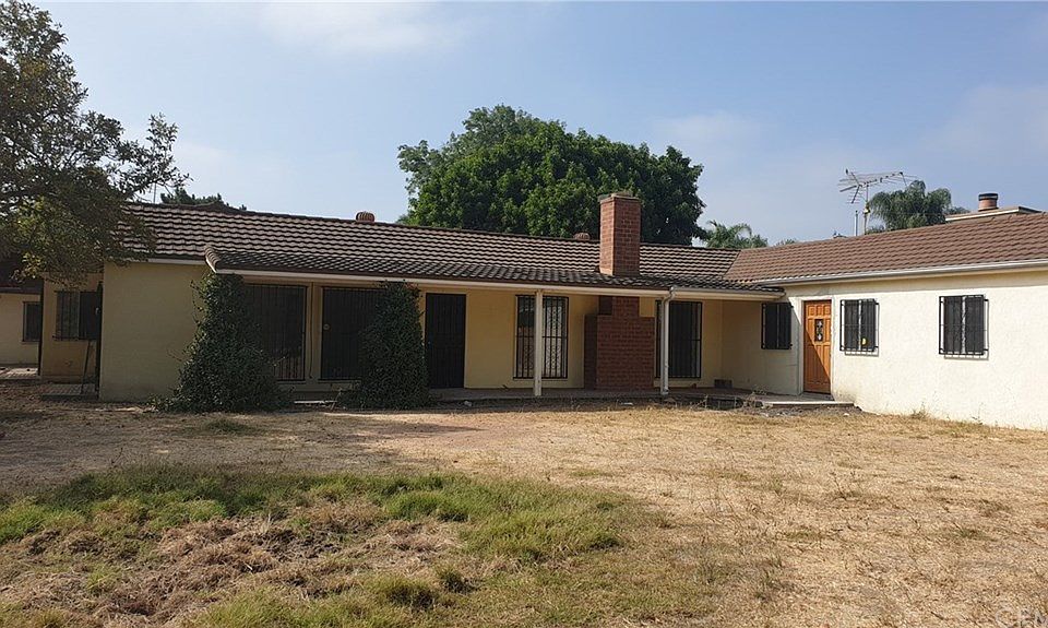 1st image of 642 E Francisquito Ave