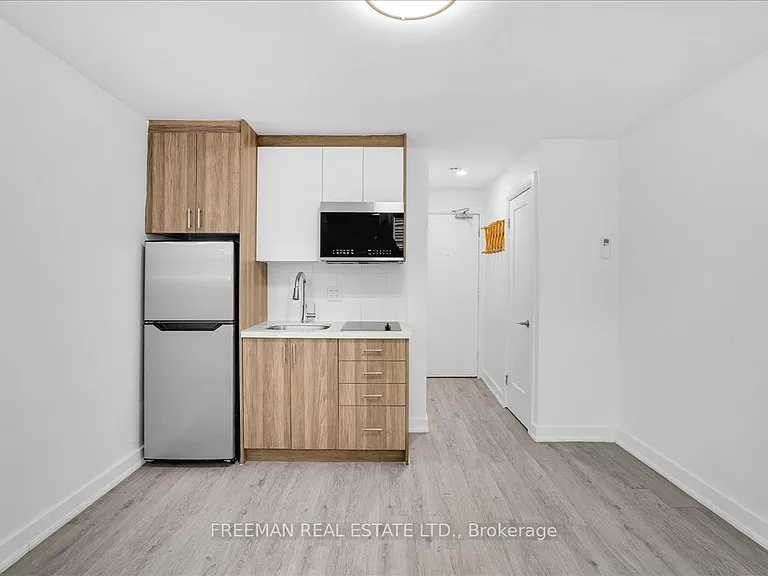 15 Thorburn Ave #204 — Photo 10