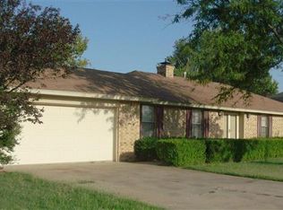 209 Lakeview Dr, Hobart, OK 73651