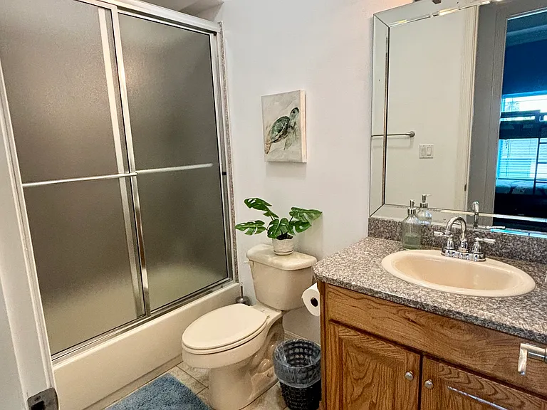 102 W Aries Dr #D — Photo 8