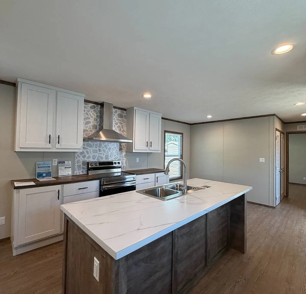 3 bed, 2.0 bath, 1216 sqft, $1,650 — Photo 4