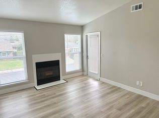 5761 Shannon Bay Dr APT 108, Rocklin, CA 95677