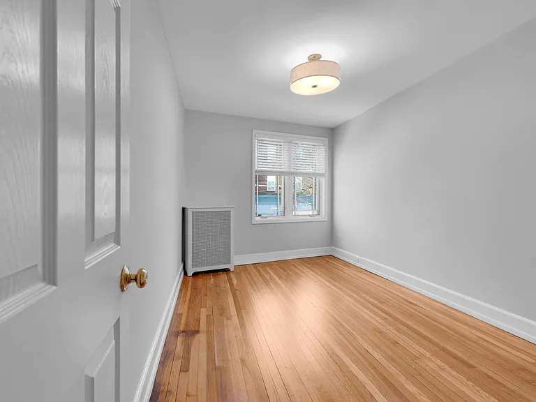 8 Kent Place Blvd #2 — Photo 15