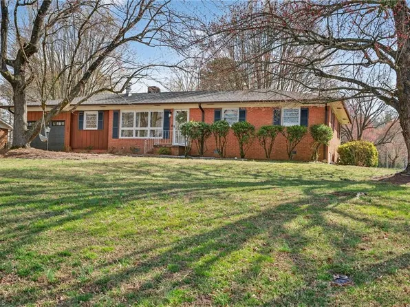 408 Forestwood Dr, Archdale, NC 27263