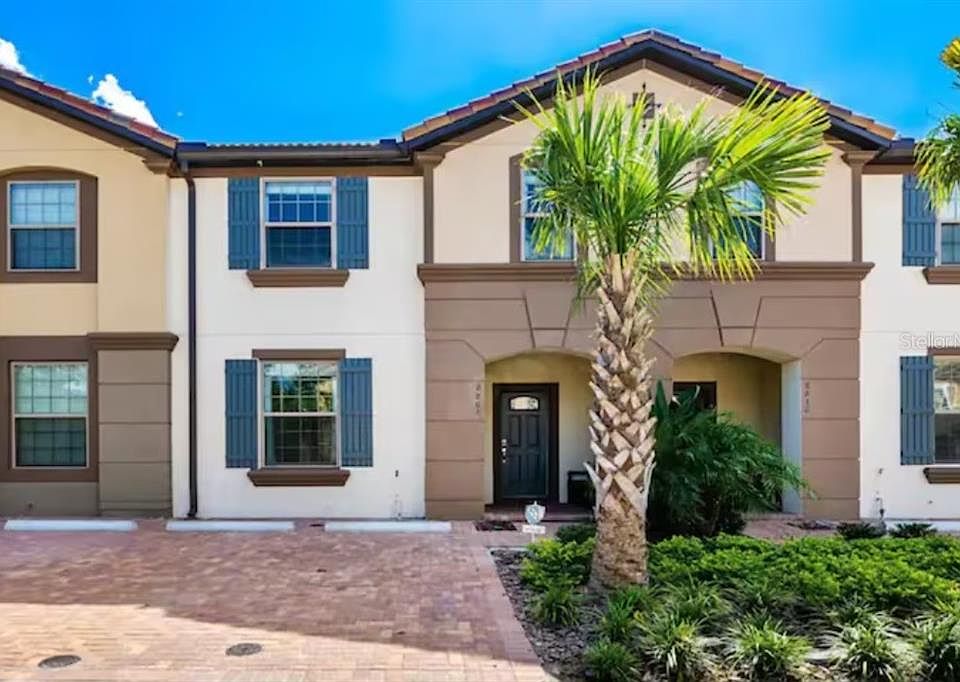 1st image of 8806 GENEVE COURT
