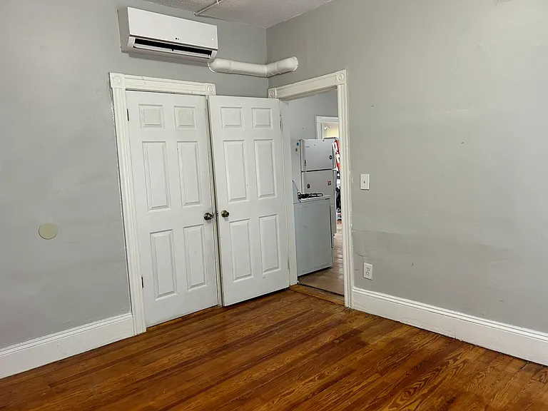 56 Tell St #2R — Photo 4