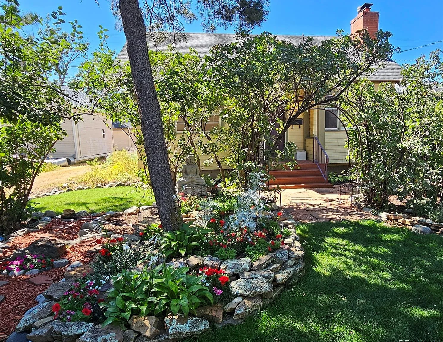 3 bed, 1.0 bath, 985 sqft, $1,785 — Photo 4