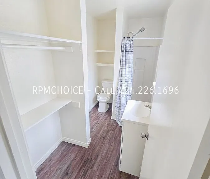 258 W 11th St — Photo 8