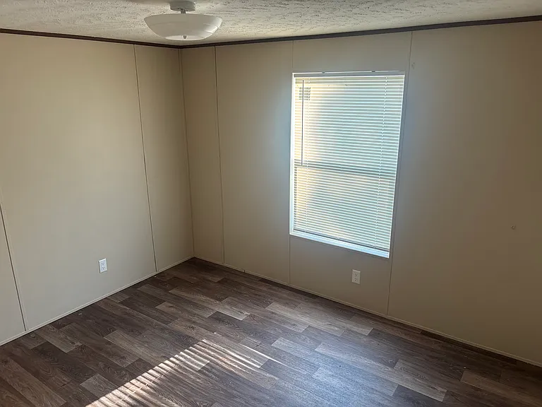 12081 Southridge — Photo 15