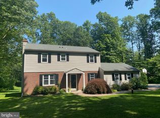 40 Grays Ln, Elverson, PA 19520