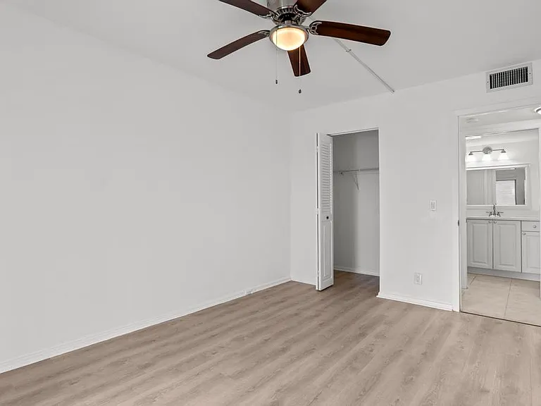 2044 Hythe Pl #C — Photo 20