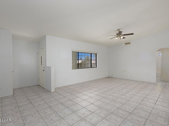 4th image of 2951 Caravelle Dr