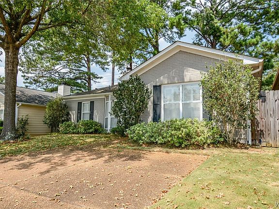 5th image of 802 Richmond Pl