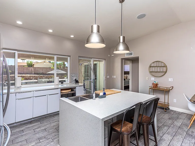 3420 Sheik Dr — Photo 10