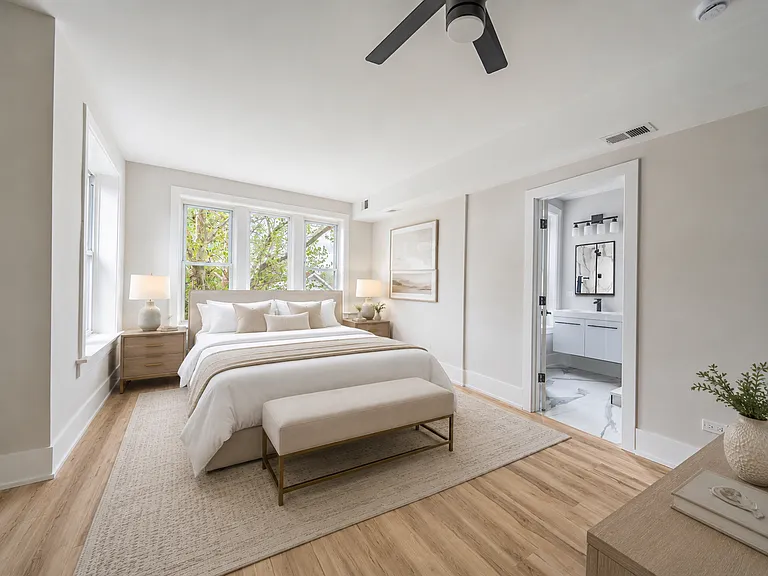 4815 N Hamlin Ave #2 — Photo 8