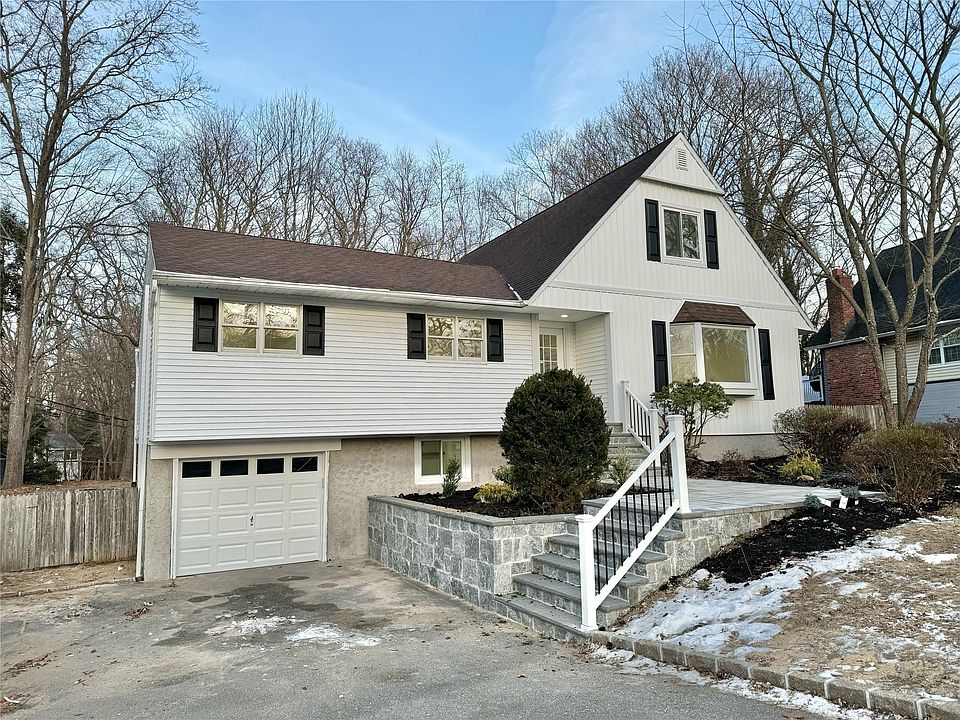 1st image of 81 Boxwood Drive
