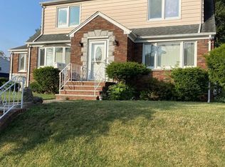 20 Hillside Ter, East Rutherford, NJ 07073