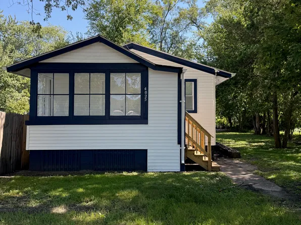 4025 Connecticut St, Gary, IN 46409