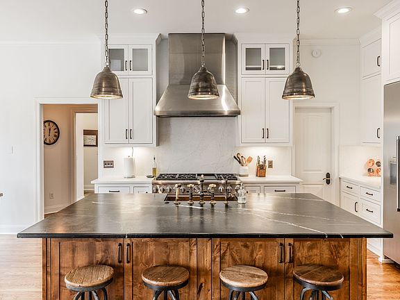 4th image of 8137 Shoals Branch Rd