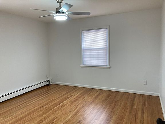 4th image of 75 Washington Ave N Floor 1