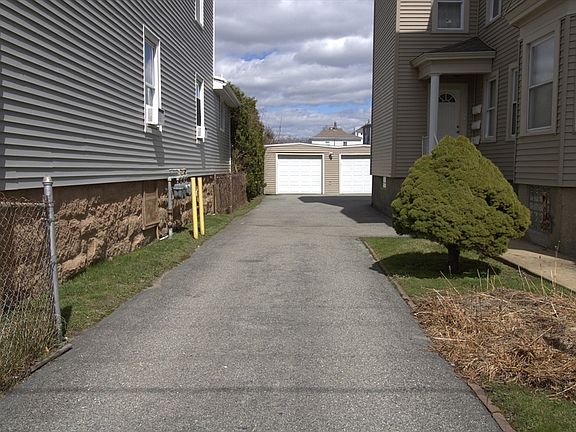 5th image of 1146 Slade St