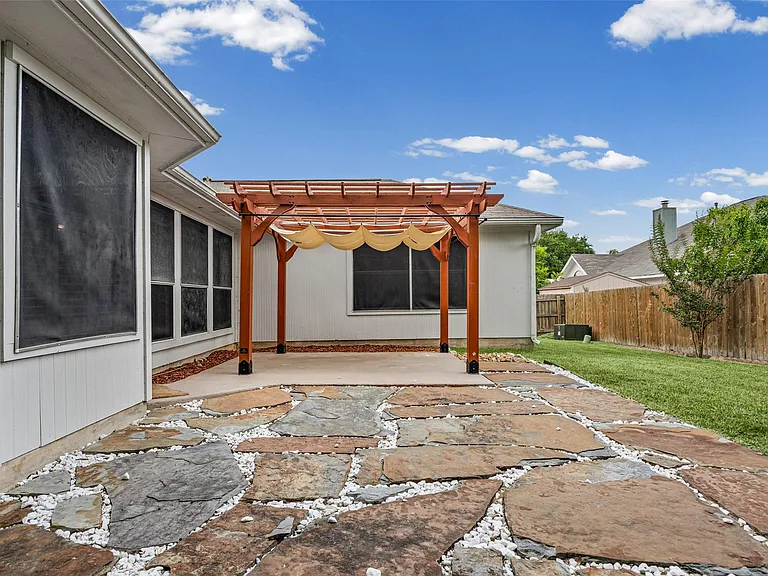 11304 Avering Ln — Photo 21