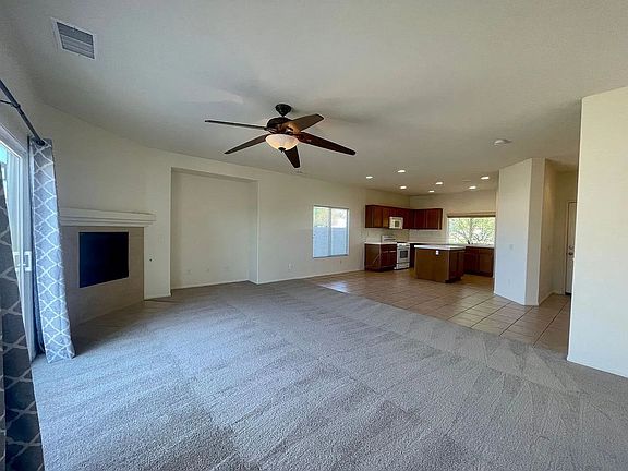 4th image of 64027 Alpine St